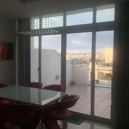 Ferretti Penthouse Birżebbuġa